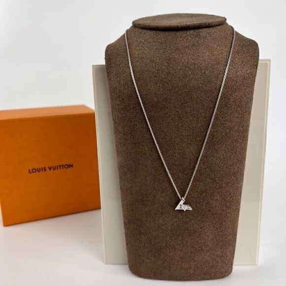 LOUIS VUITTON 18K Diamond LV Volt One Small Pendant Necklace - Picture 2 of 8